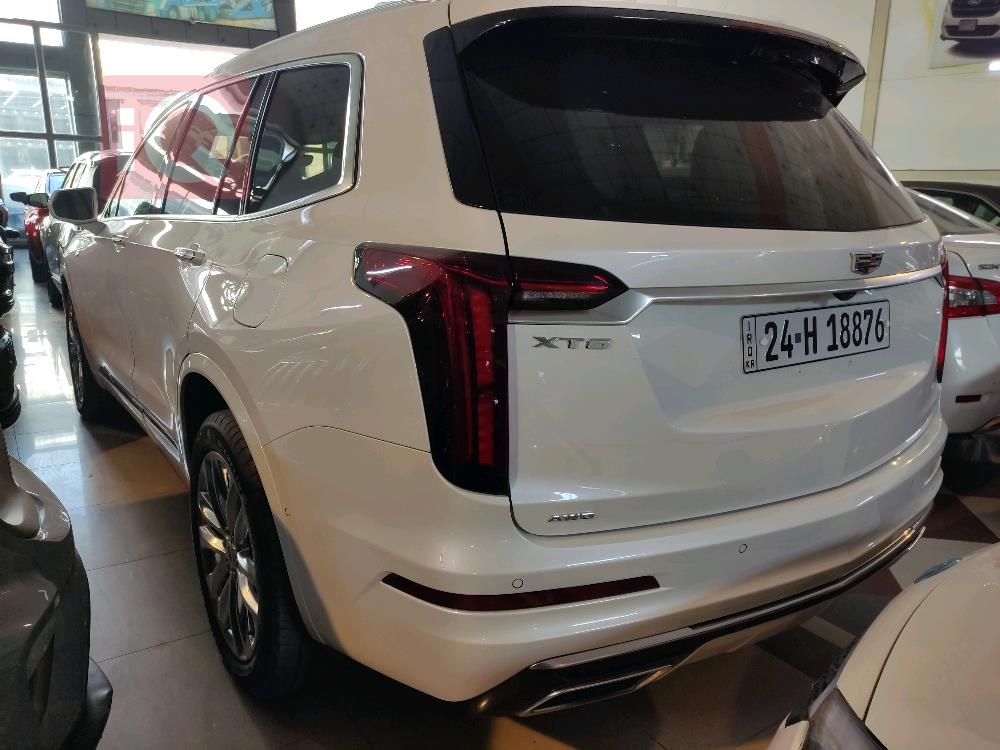 کادیلاک XT6